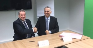 Benjamin Azoulay et Frédéric Rodriguez, Présidents respectivement du Syndicat de l'éclairage et de GreenFlex - Signature partenariat pour EcoGuide